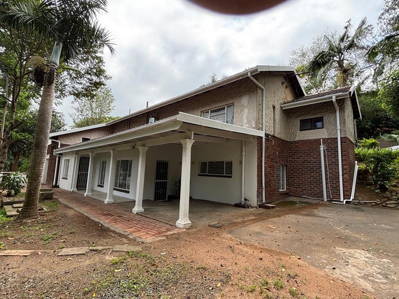 7 Bedroom Property for Sale in Rouken Glen KwaZulu-Natal
