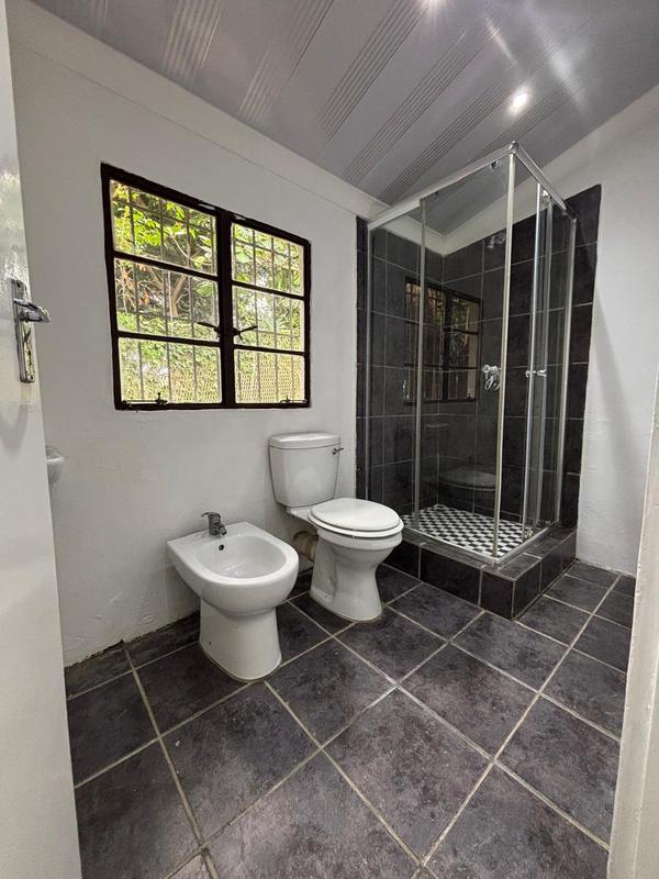 7 Bedroom Property for Sale in Rouken Glen KwaZulu-Natal