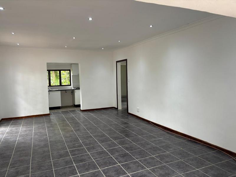 7 Bedroom Property for Sale in Rouken Glen KwaZulu-Natal