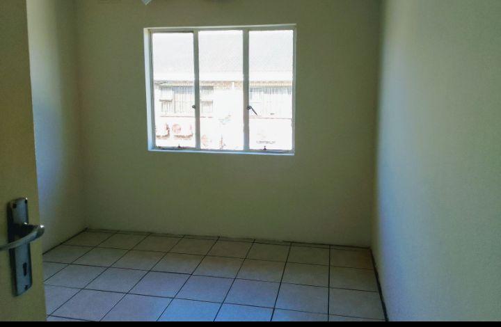 To Let 2 Bedroom Property for Rent in Avoca KwaZulu-Natal