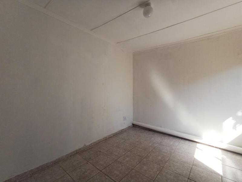 10 Bedroom Property for Sale in Kenville KwaZulu-Natal