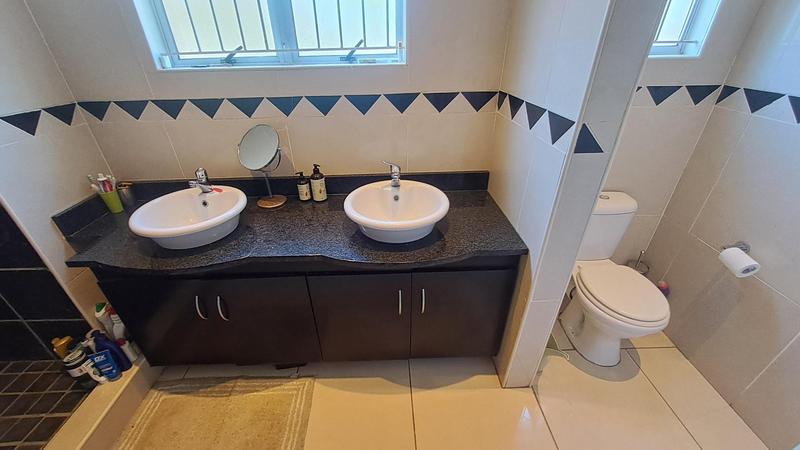 5 Bedroom Property for Sale in Morningside KwaZulu-Natal