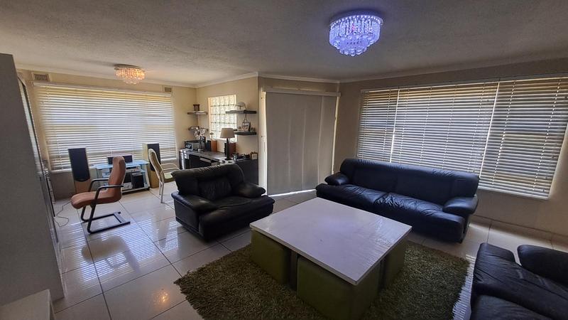 5 Bedroom Property for Sale in Morningside KwaZulu-Natal
