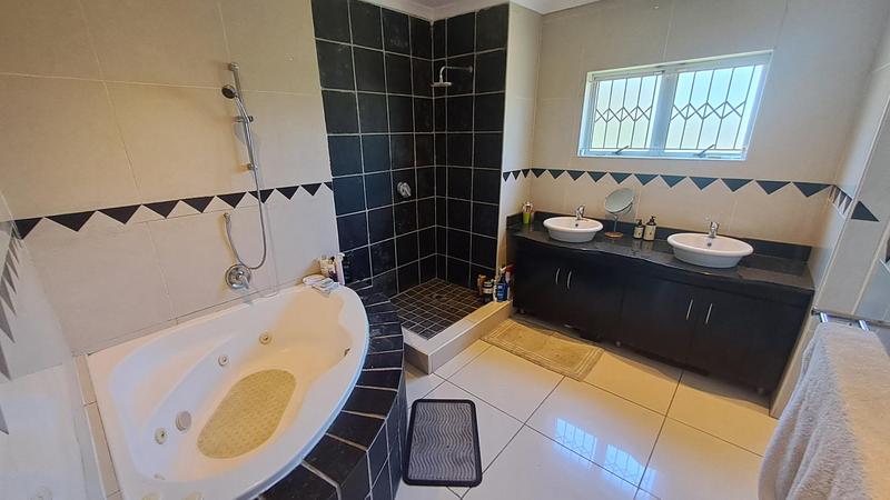 5 Bedroom Property for Sale in Morningside KwaZulu-Natal