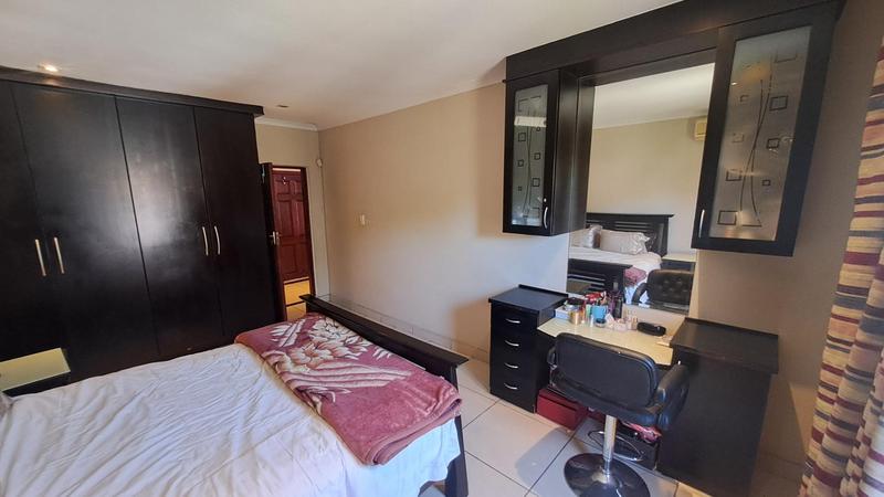 5 Bedroom Property for Sale in Morningside KwaZulu-Natal