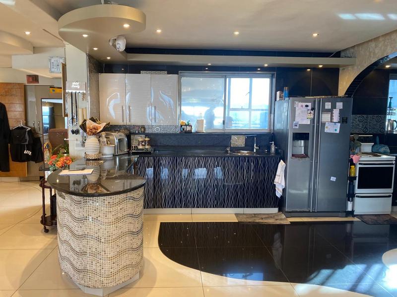 6 Bedroom Property for Sale in North Beach KwaZulu-Natal