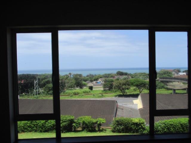 To Let 3 Bedroom Property for Rent in Umtentweni KwaZulu-Natal