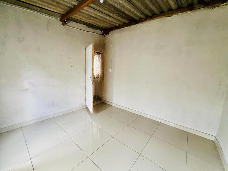1 Bedroom Property for Sale in Ntuzuma KwaZulu-Natal