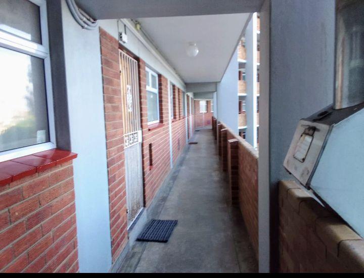 To Let 2 Bedroom Property for Rent in Morningside KwaZulu-Natal