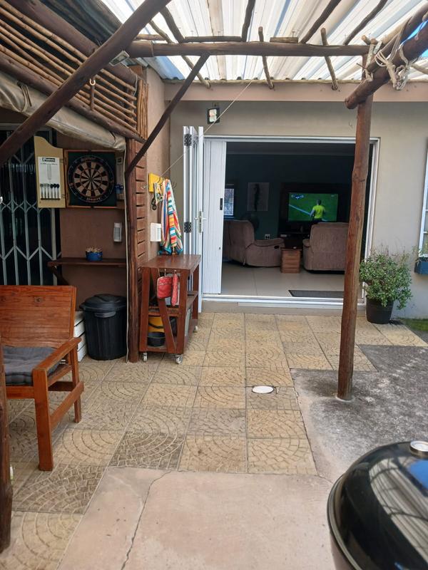 4 Bedroom Property for Sale in Farningham Ridge KwaZulu-Natal