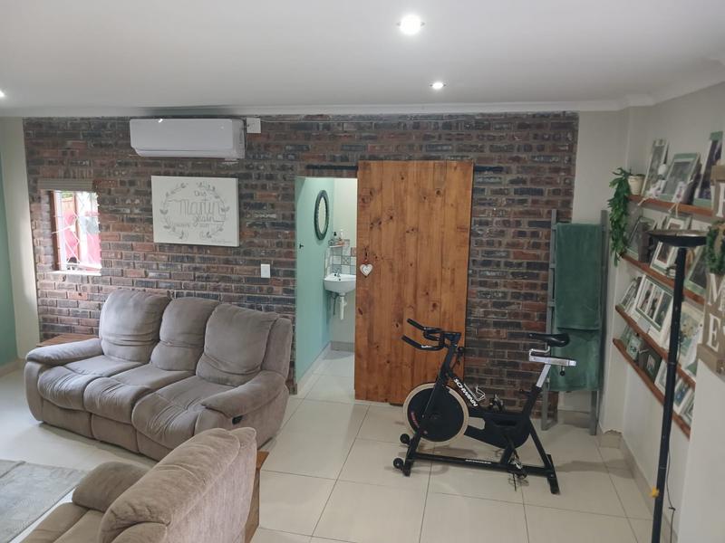 4 Bedroom Property for Sale in Farningham Ridge KwaZulu-Natal