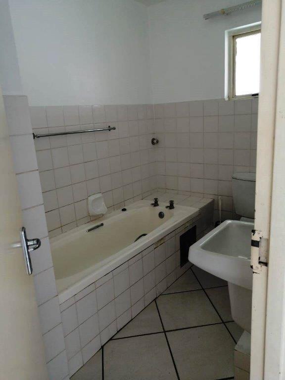 1 Bedroom Property for Sale in Morningside KwaZulu-Natal