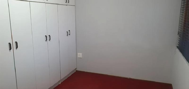 2 Bedroom Property for Sale in Isipingo KwaZulu-Natal