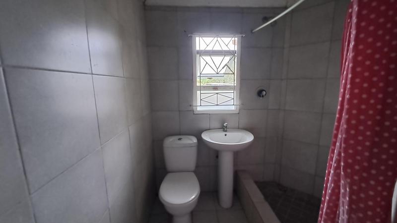 To Let 2 Bedroom Property for Rent in Isipingo Beach KwaZulu-Natal