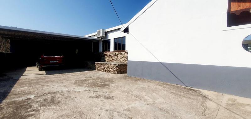 To Let commercial Property for Rent in Roseneath KwaZulu-Natal