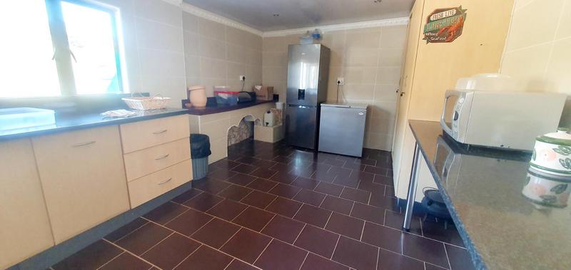 To Let commercial Property for Rent in Roseneath KwaZulu-Natal