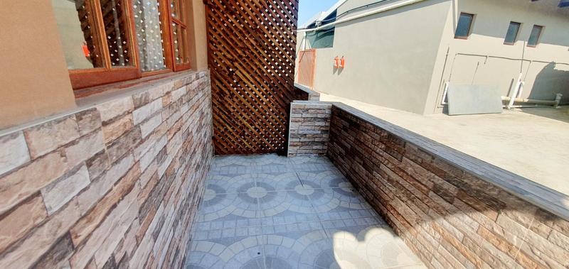 To Let commercial Property for Rent in Roseneath KwaZulu-Natal