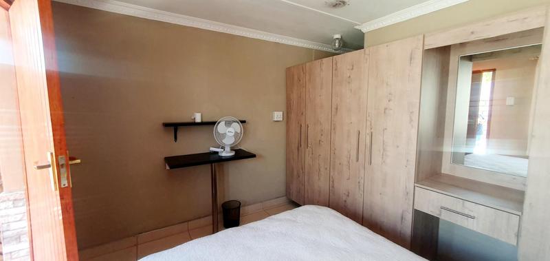 To Let commercial Property for Rent in Roseneath KwaZulu-Natal