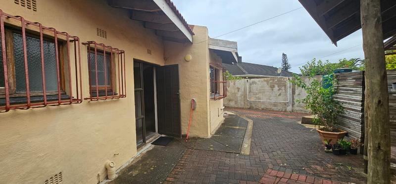 To Let 3 Bedroom Property for Rent in Scottburgh South KwaZulu-Natal