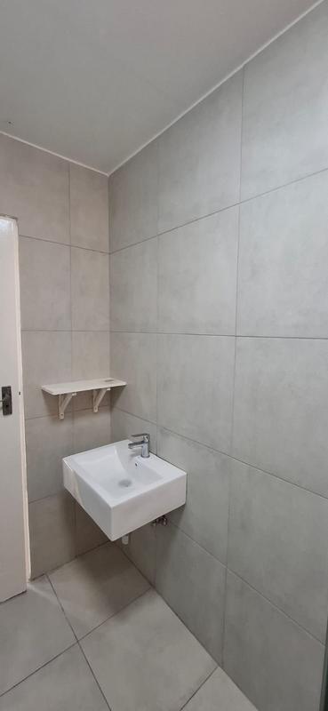 To Let 2 Bedroom Property for Rent in Sherwood KwaZulu-Natal