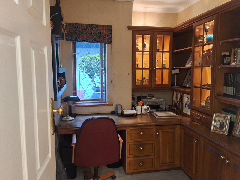 4 Bedroom Property for Sale in Cowies Hill Park KwaZulu-Natal