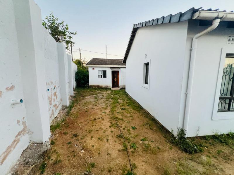 To Let 2 Bedroom Property for Rent in Kwamashu KwaZulu-Natal