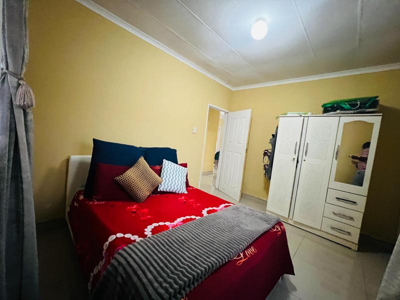 To Let 2 Bedroom Property for Rent in Kwamashu KwaZulu-Natal