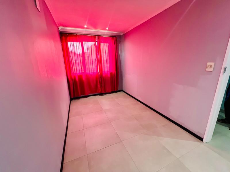 3 Bedroom Property for Sale in Newlands West KwaZulu-Natal