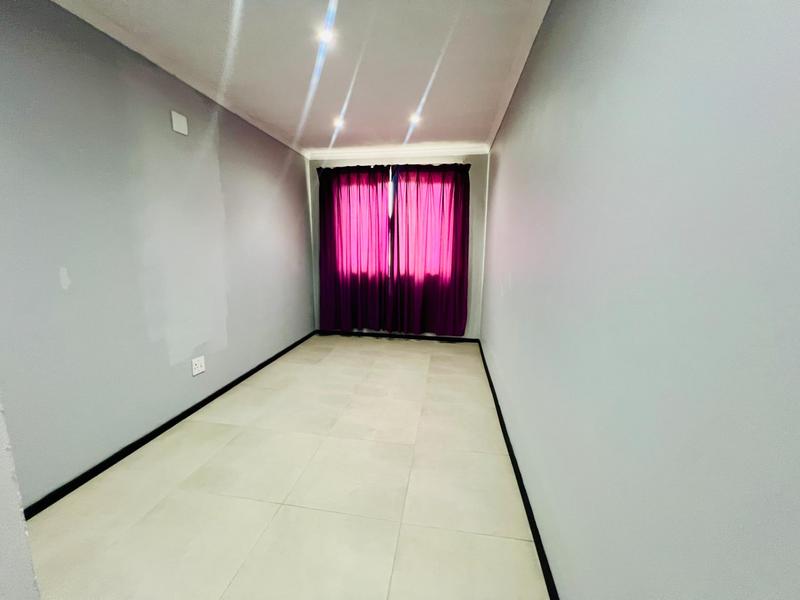 3 Bedroom Property for Sale in Newlands West KwaZulu-Natal