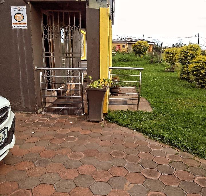 4 Bedroom Property for Sale in Umlazi KwaZulu-Natal