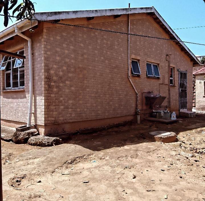 3 Bedroom Property for Sale in Umlazi KwaZulu-Natal