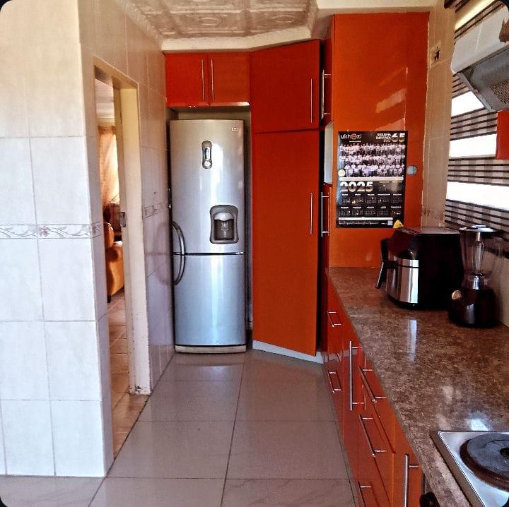 3 Bedroom Property for Sale in Umlazi KwaZulu-Natal