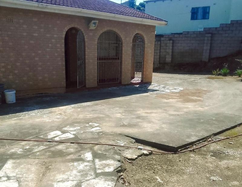 3 Bedroom Property for Sale in Umlazi KwaZulu-Natal