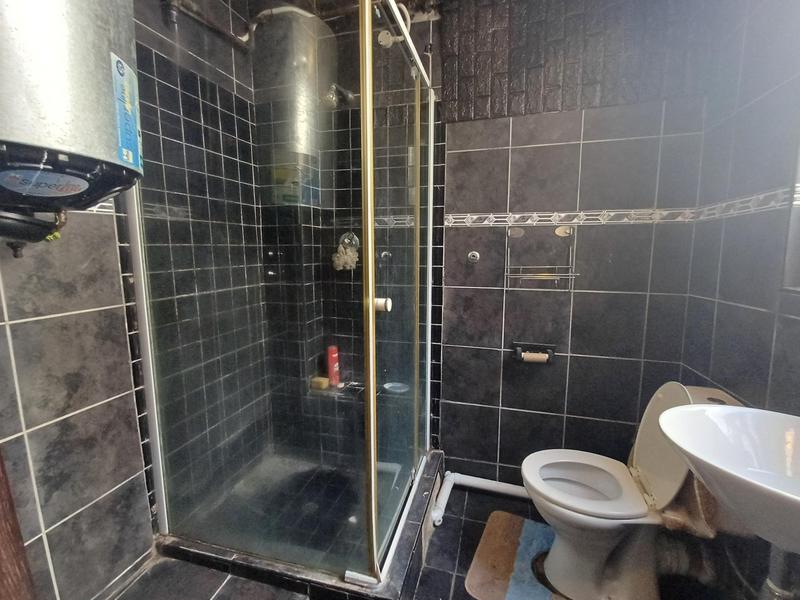 1 Bedroom Property for Sale in Essenwood KwaZulu-Natal