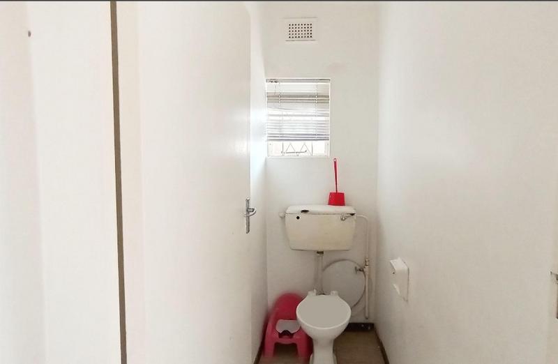 2 Bedroom Property for Sale in Pinetown KwaZulu-Natal