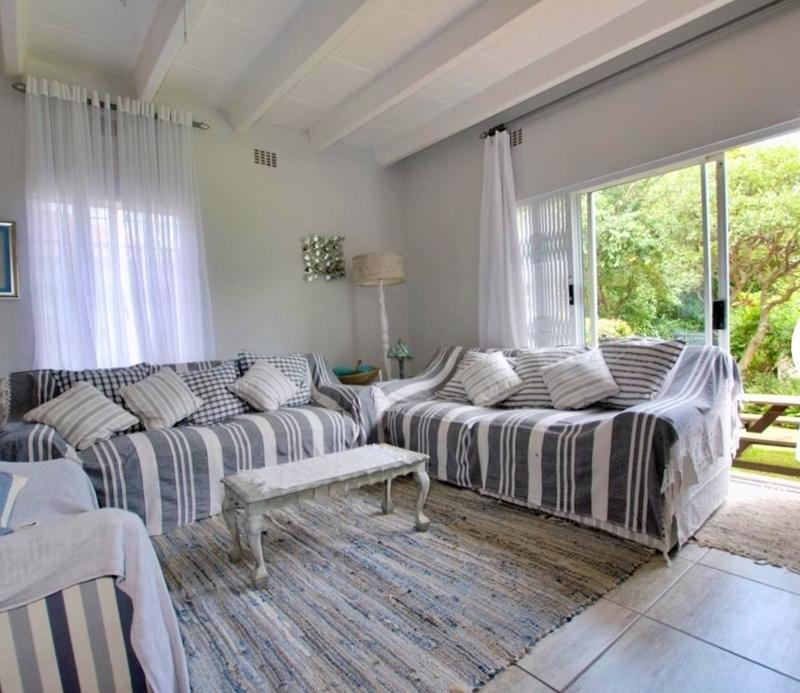 2 Bedroom Property for Sale in Umkomaas KwaZulu-Natal