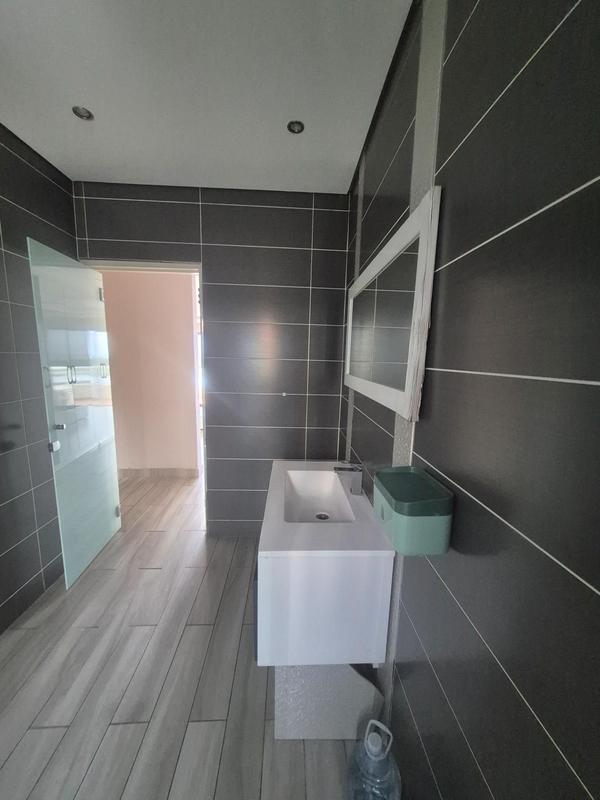 2 Bedroom Property for Sale in Durban North KwaZulu-Natal