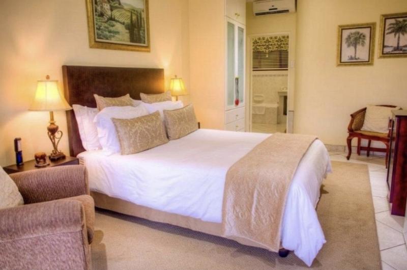 8 Bedroom Property for Sale in Umhlanga KwaZulu-Natal