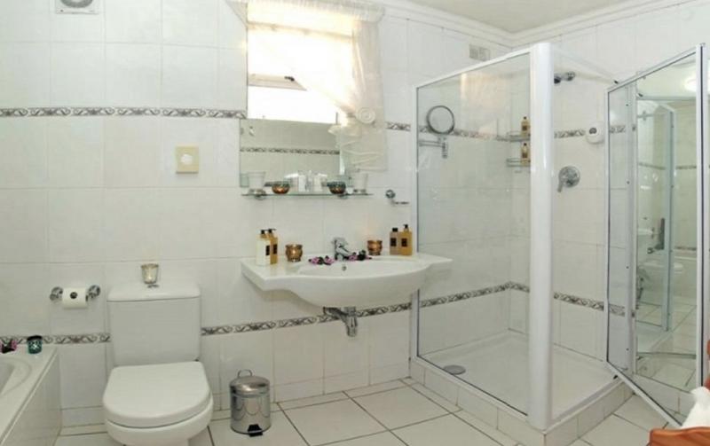 8 Bedroom Property for Sale in Umhlanga KwaZulu-Natal