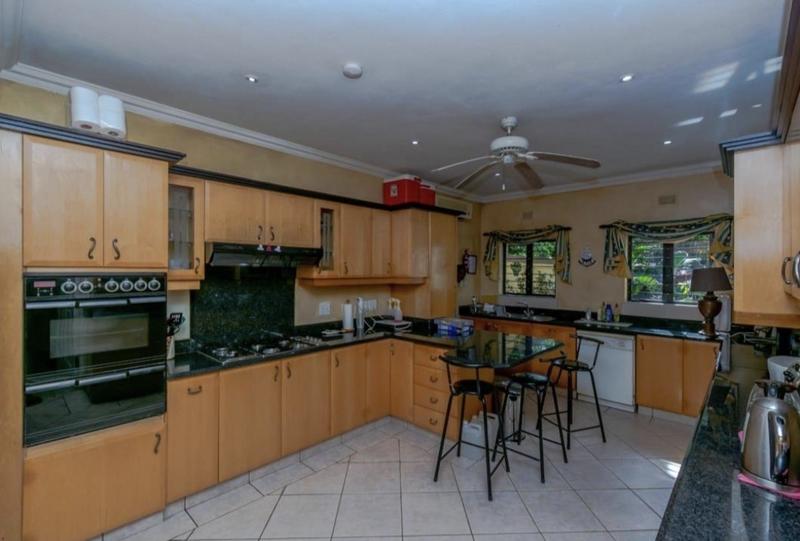 8 Bedroom Property for Sale in Umhlanga KwaZulu-Natal