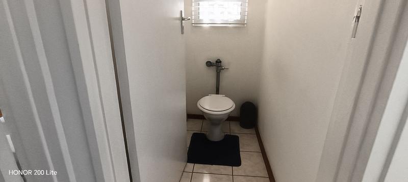 To Let 2 Bedroom Property for Rent in Margate Beach KwaZulu-Natal