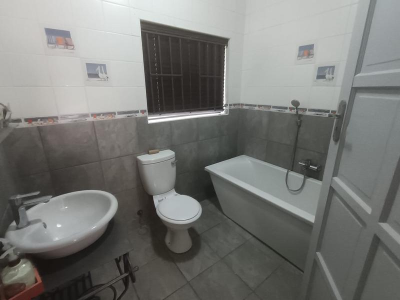 5 Bedroom Property for Sale in Trafalgar KwaZulu-Natal