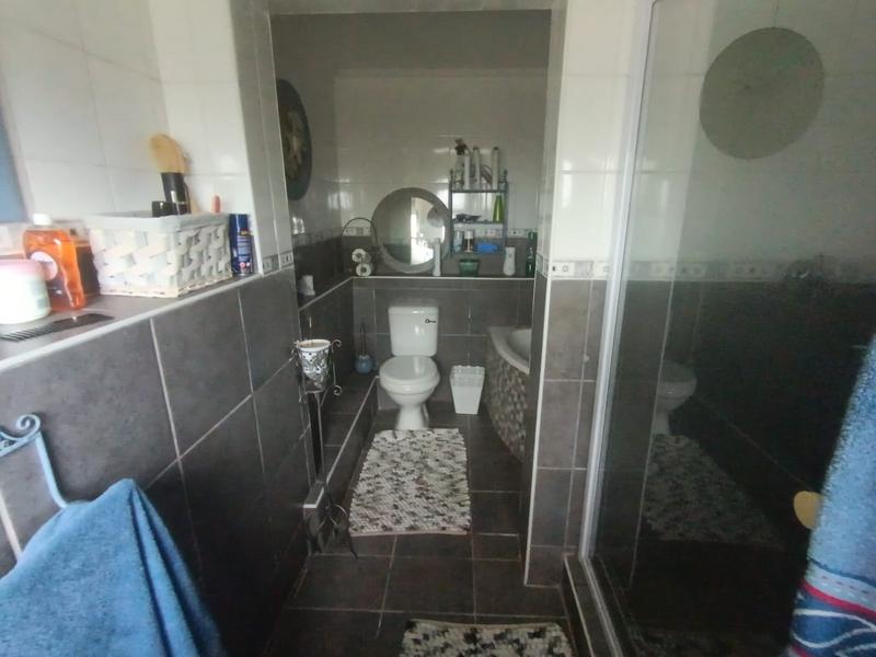 5 Bedroom Property for Sale in Trafalgar KwaZulu-Natal