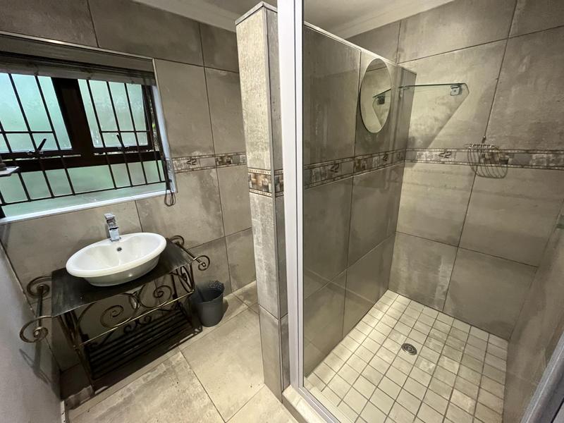 5 Bedroom Property for Sale in Trafalgar KwaZulu-Natal