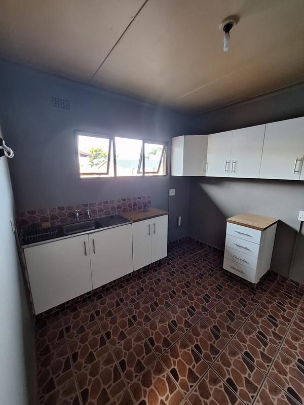 To Let 2 Bedroom Property for Rent in Burlington Heights KwaZulu-Natal