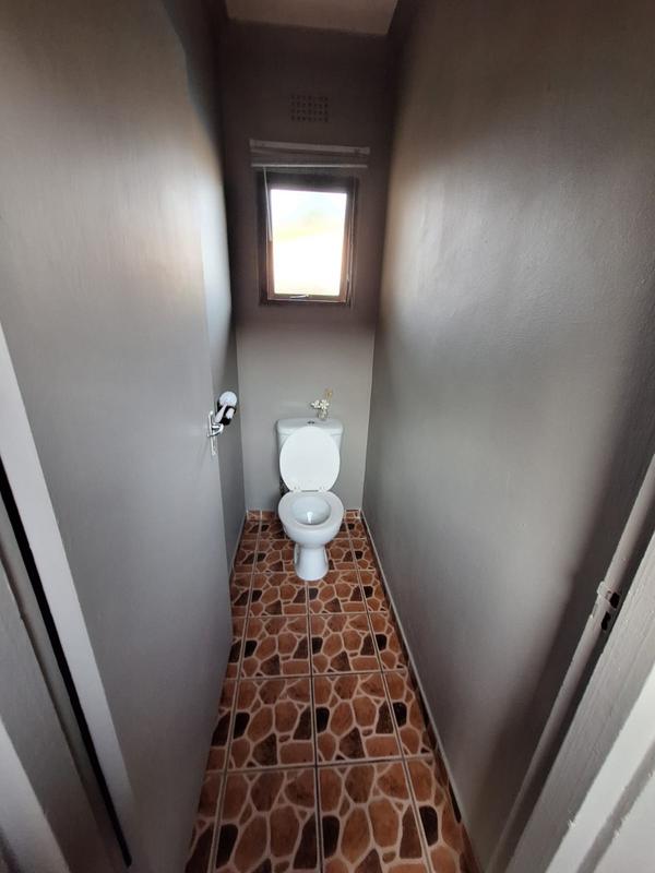 To Let 2 Bedroom Property for Rent in Burlington Heights KwaZulu-Natal