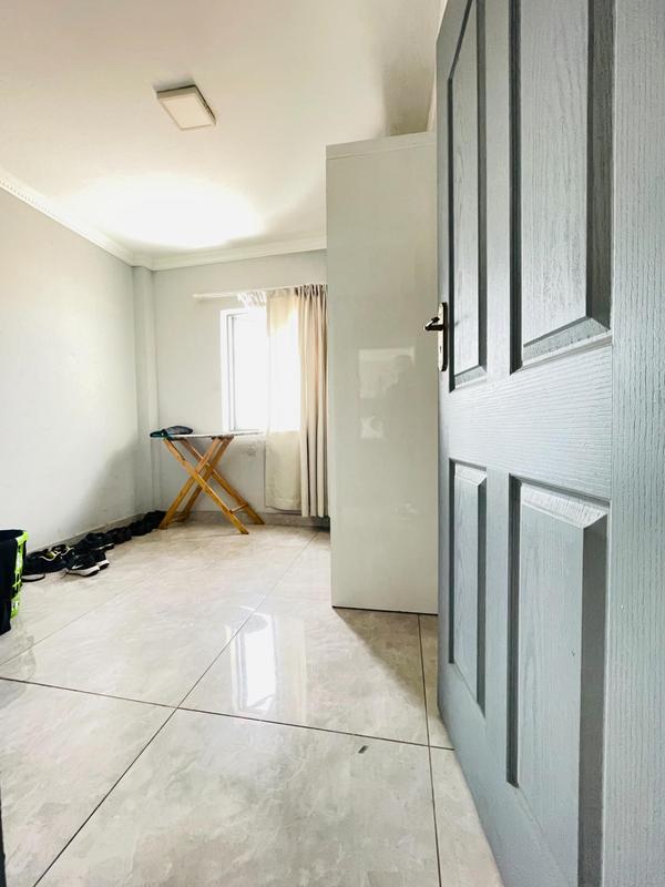 2 Bedroom Property for Sale in Montclair KwaZulu-Natal