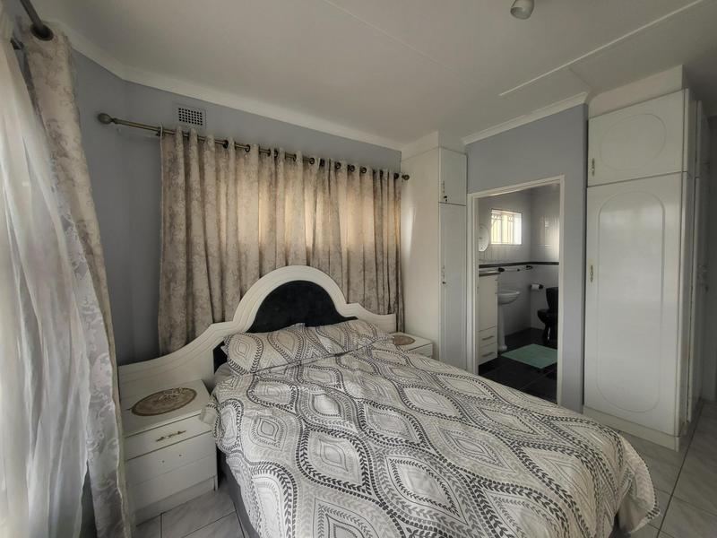 4 Bedroom Property for Sale in Dawncrest KwaZulu-Natal