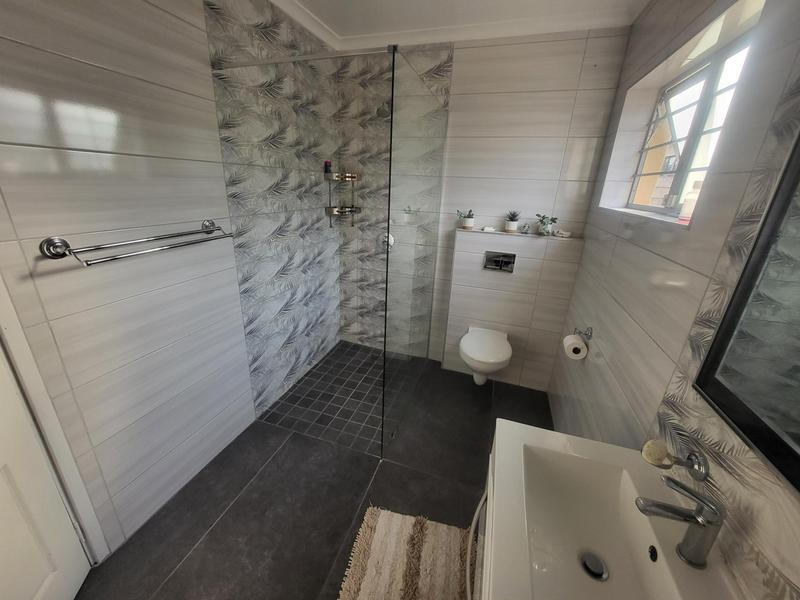 4 Bedroom Property for Sale in Dawncrest KwaZulu-Natal