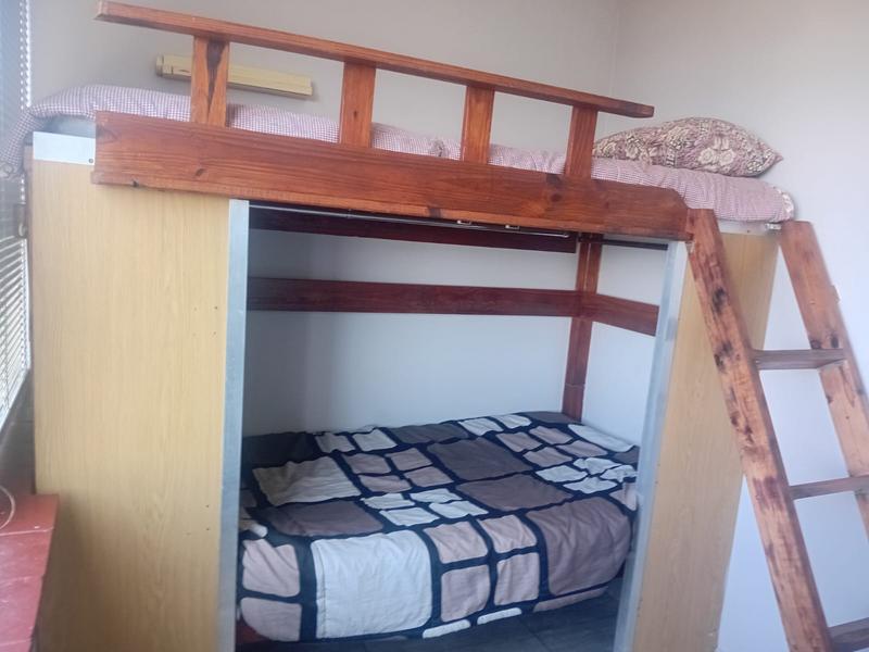 1 Bedroom Property for Sale in Umtentweni KwaZulu-Natal